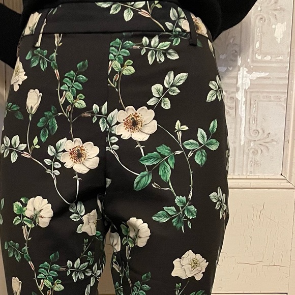 H +M black and white floral long capris.high waisted with slits and side zip. - Picture 6 of 13